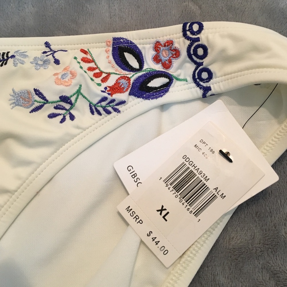 NWT Embroidered Bikini Bottoms